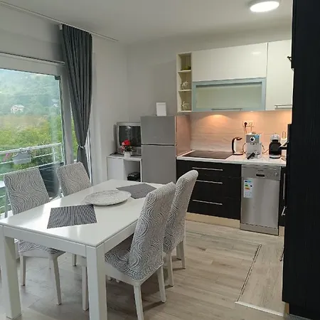 Nahorevo Vakantiehuis